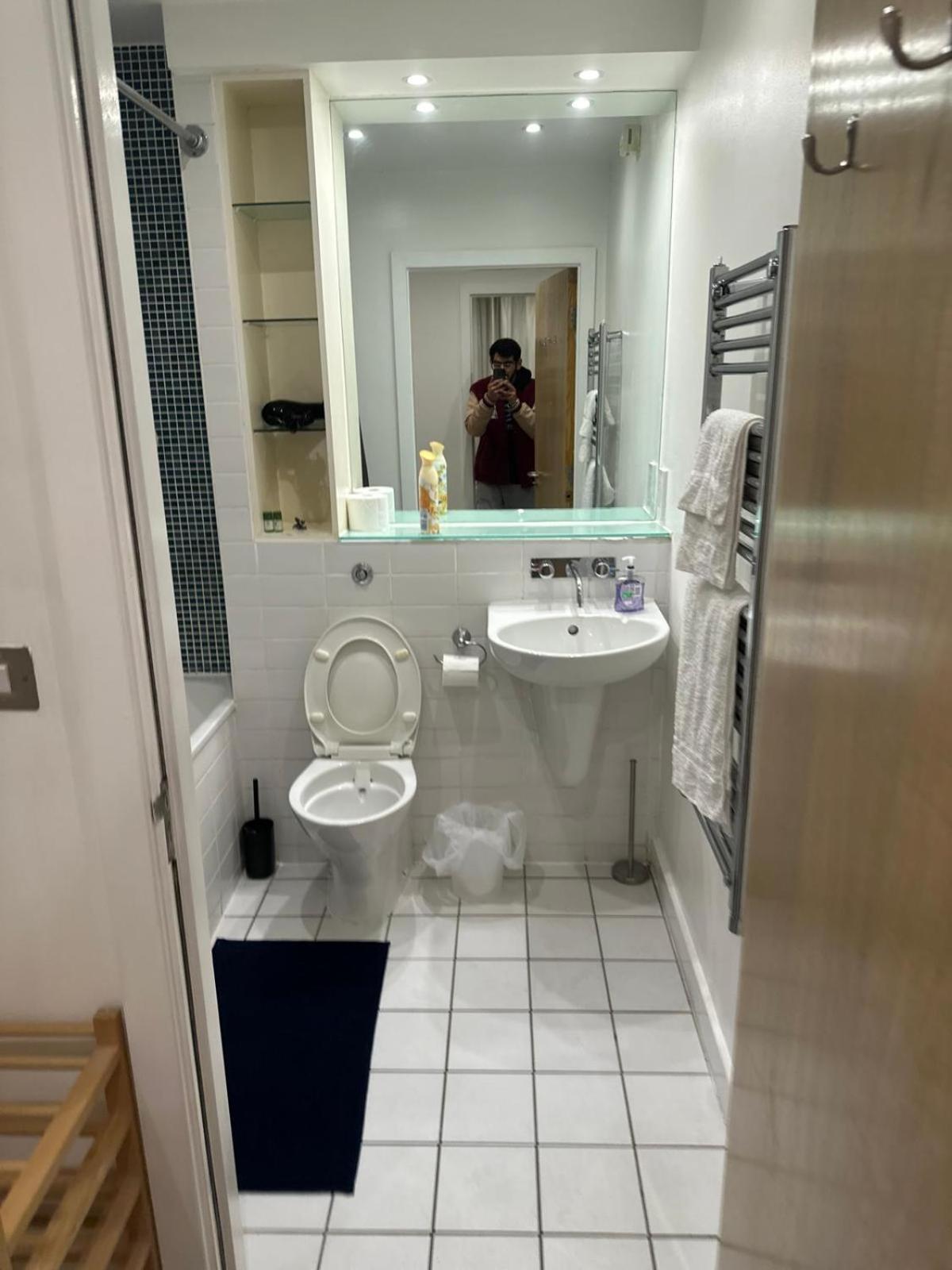 Private Double With Bath - 2 Bed Flat Quarto em Acomodações Particulares *